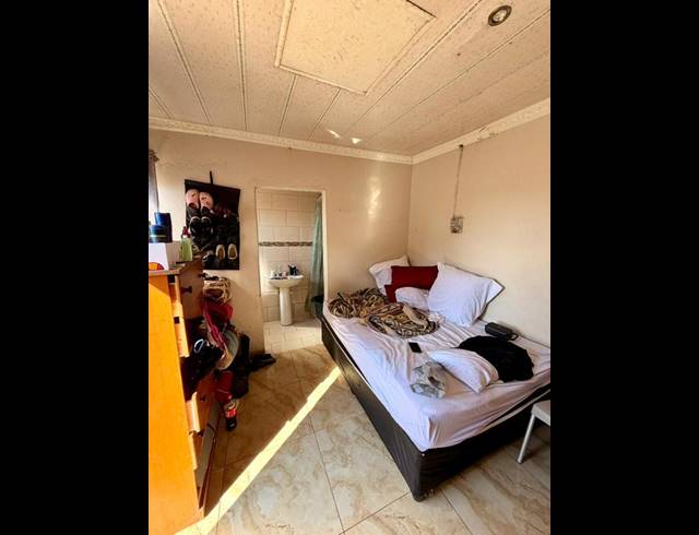 3 BEDROOM HOUSE FOR SALE IN OLIEVENHOUTBOSCH